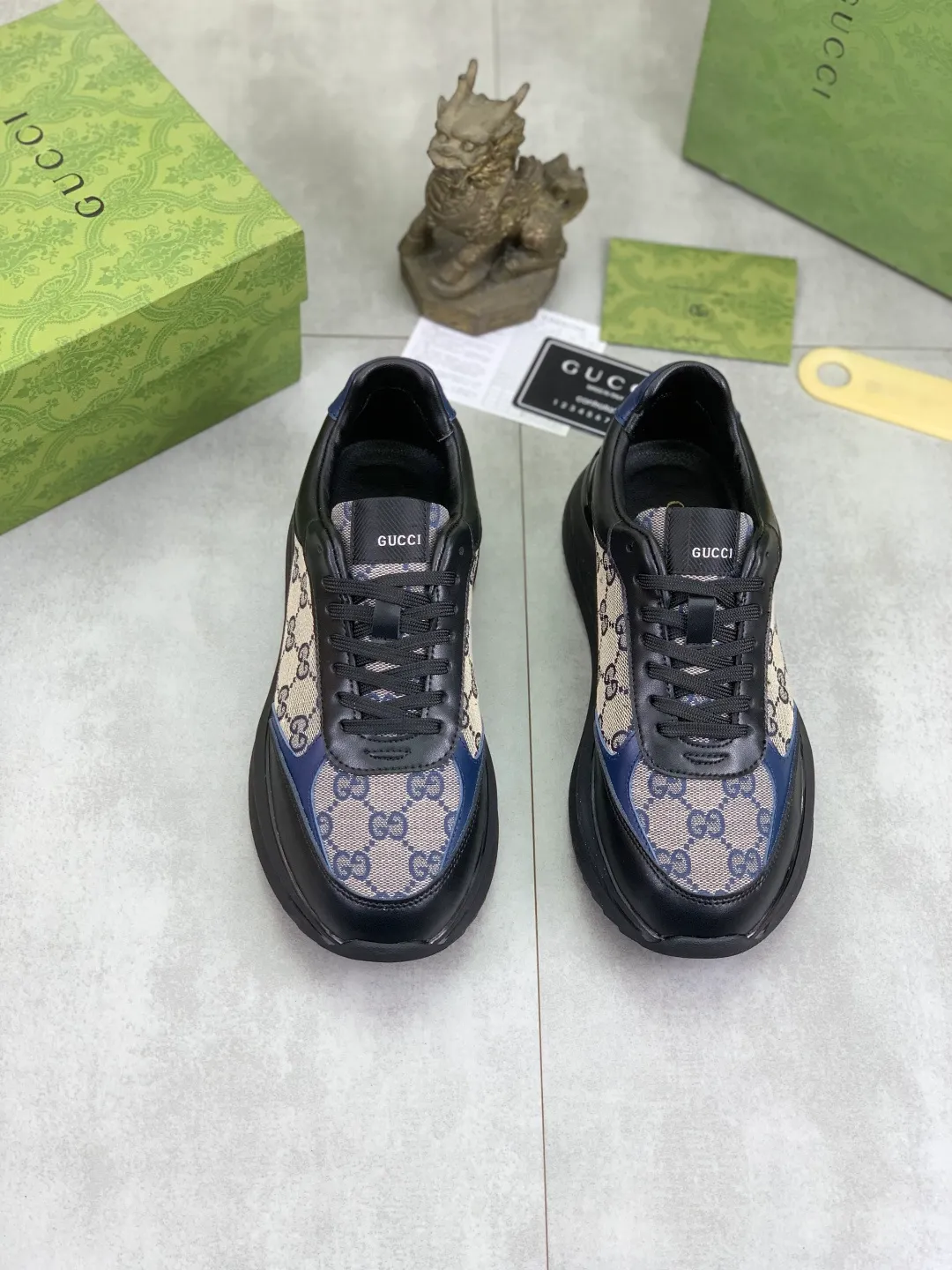 Men's shoes 💰P460💰【New model】🆘 The latest model from Gucci official website🎁Classic casual and fashionable men's shoes👟Best model💥The style is simple and elegant, exclusive for trendy men. Unique official website latest brand elements👑Gucci original decoration, fashionable and generous, the fabric is made of original soft calfskin➕Comfortable soft pigskin lining ✅Wear-resistant rubber outsole specified on the official website_Full of elasticity, the classic model taken at the counter 🎬Color: 4⃣️colors available😍Number of yards: 38-44 (45 46 customized)
